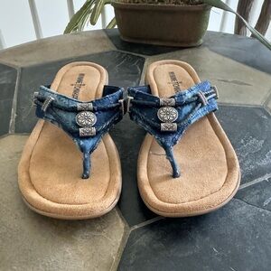 Minnetonka Sandals